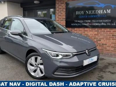 Begagnad VW Golf VIII Style 150 HK (110 kW) 2022 Grå Kombi