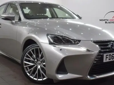 Used Lexus IS300h 223 HP (164 kW) 2017 Silver Sedan