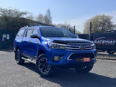 Usado Toyota HiLux 150 HP (110 kW) 2017 Azul Pickup