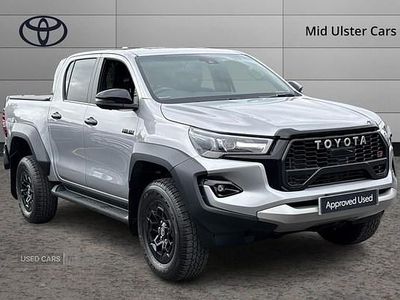 New Toyota HiLux Sport 201 HP (147 kW) 2025 Silver Pickup