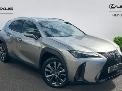 Usado Lexus UX Sport Design Packet 184 CV (135 kW) 2023 Plateado SUV
