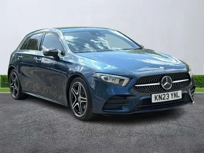 Używany Mercedes A180 Executive 2023 Niebieski Hatchback