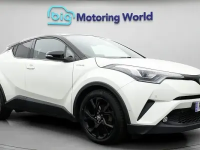 Used Toyota C-HR 122 HP (89 kW) 2019 White SUV