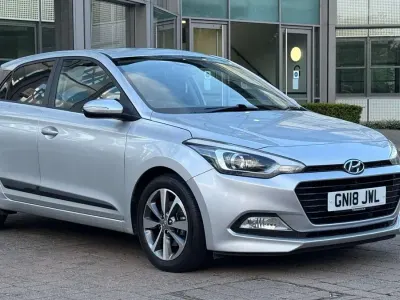 Käytetty Hyundai i20 Premium 2018 Hopea Viistoperä