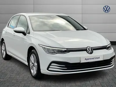 Used VW Golf VIII Life 110 HP (80 kW) 2022 White Hatchback