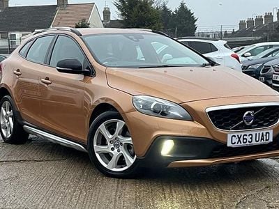 Used 2013 Volvo V40 CC Estate | £5,588 (Good price)