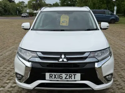 Begagnad Mitsubishi Outlander P-HEV
