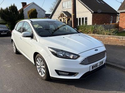Used Ford Focus Titanium 120 HP (88 kW) 2016 White Hatchback