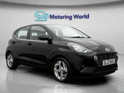 Used Hyundai i10 SE 67 HP (49 kW) 2023 Black Hatchback