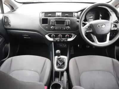 Used Kia Rio 84 HP (61 kW) 2013 White Hatchback