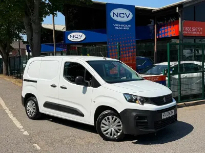 Used Peugeot Partner 131 HP (96 kW) 2021 White MPV