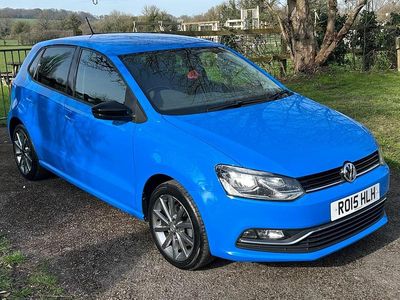 Used VW Polo Design 60 HP (44 kW) 2015 Blue Hatchback