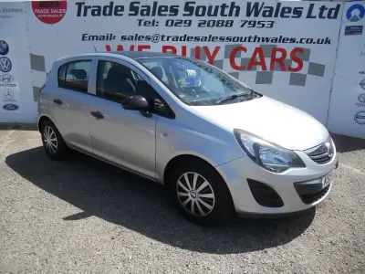 Begagnad Vauxhall Corsa Edition 2015 Silver Halvkombi
