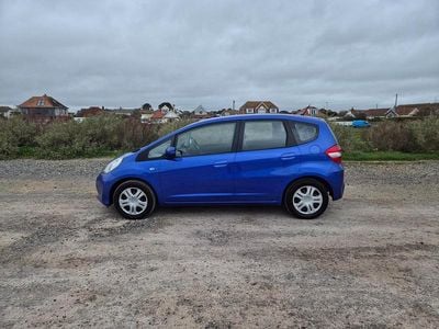 Used Honda Jazz SE 90 HP (66 kW) 2015 Blue Hatchback