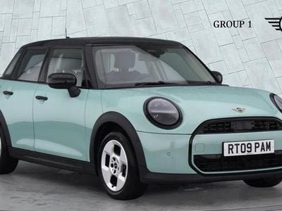 Used Mini Cooper Hatch 154 HP (113 kW) 2024 Green Hatchback