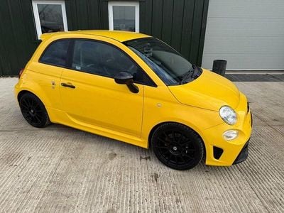 Begagnad Abarth 595 Competizione 180 HK (132 kW) 2018 Gul Halvkombi
