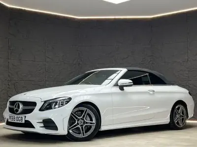Usado Mercedes C220 AMG line 194 HP (142 kW) 2019 Branco Cabrios