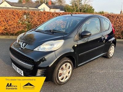 Used Peugeot 107 68 HP (50 kW) 2009 Metallic black Hatchback