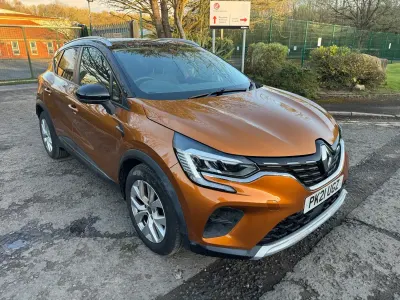 Begagnad Renault Captur Iconic 2021 Orange SUV