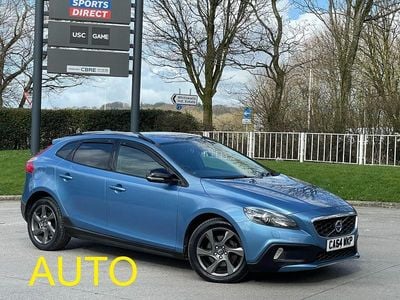 Used Volvo V40 2015 Blue Hatchback