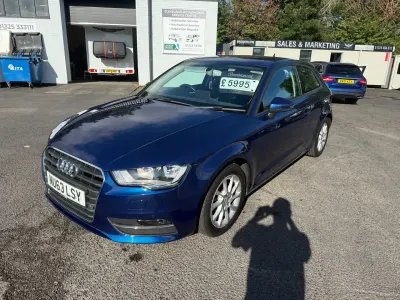 Used Audi A3 Comfort 140 HP (102 kW) 2013 Blue Hatchback