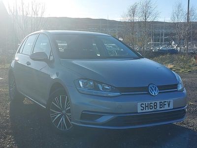 Silver Used 2018 VW Golf VII SE Hatchback | £13,998 (Fair price)