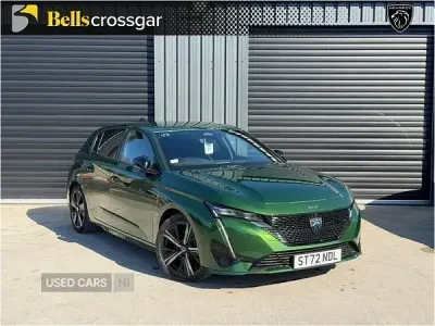 Używany Peugeot 308 Premium 2022 Zielony Hatchback