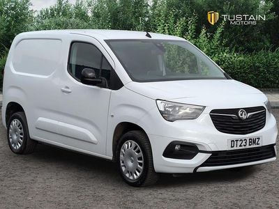 Used Vauxhall Combo S 100 HP (73 kW) 2023 White MPV