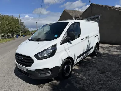 Used Ford Transit Custom 105 HP (77 kW) 2018 White Van