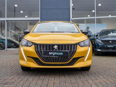 Used Peugeot 208 Allure+ 99 HP (72 kW) 2023 Yellow Hatchback