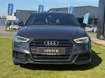Usado Audi A3 Sportback Black Edition 148 CV (108 kW) 2018 Gris Utilitario