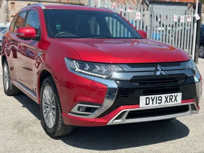 Used Mitsubishi Outlander P-HEV 2019 Red Estate