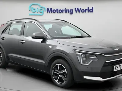 Begagnad Kia Niro 141 HK (103 kW) 2023 Grå SUV