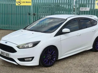 Used Ford Focus ST-Line 125 HP (91 kW) 2018 White Hatchback