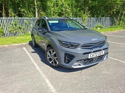 Usado Kia Stonic GT-Line 118 HP (86 kW) 2022 Cinzento SUV