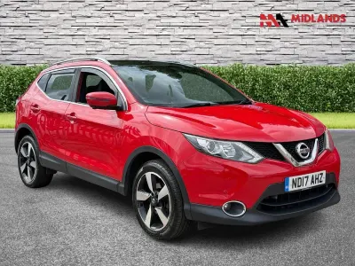 Used Nissan Qashqai N-Vision 110 HP (80 kW) 2017 Red SUV