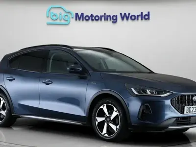 Używany Ford Focus Active 125 KM (91 kW) 2023 Niebieski Hatchback