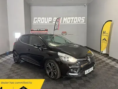 Used Renault Clio Iconic 76 HP (55 kW) 2018 Black Hatchback
