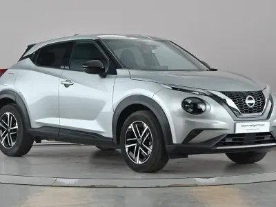 Używany Nissan Juke N-Connecta 114 KM (83 kW) 2025 Srebrny SUV