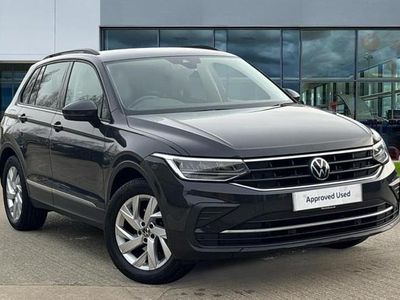 Used VW Tiguan Life 150 HP (110 kW) 2023 Urano grey SUV