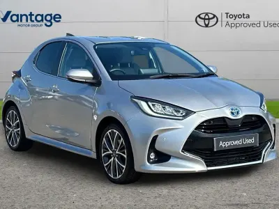 Used Toyota Yaris 113 HP (83 kW) 2023 Silver Hatchback