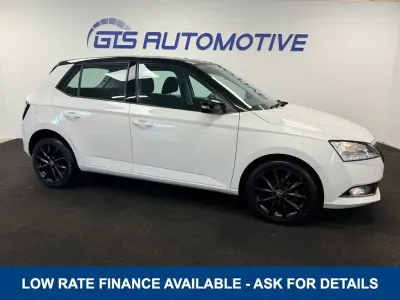 Usado Skoda Fabia Colour Edition 95 HP (69 kW) 2019 Branco Citadino