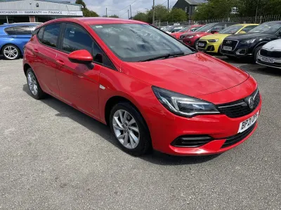 Used Vauxhall Astra Business Edition 105 HP (77 kW) 2021 Red Hatchback