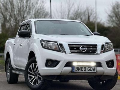 Used Nissan Navara Acenta+ 2019 White Pickup