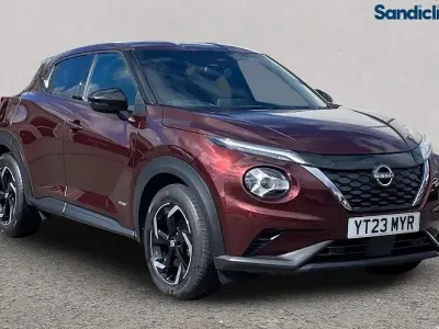 Używany Nissan Juke N-Connecta 143 KM (105 kW) 2023 Czerwony SUV