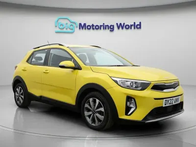 Używany Kia Stonic 99 KM (72 kW) 2022 Żółty SUV