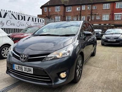 Used Toyota Verso Trend 147 HP (108 kW) 2016 Grey MPV