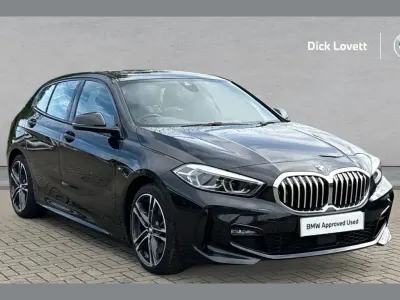 Usado BMW 120 M Sport 187 CV (137 kW) 2023 Negro Utilitario
