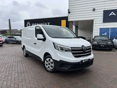 Używany Renault Trafic 122 KM (89 kW) 2025 Biały Minivan