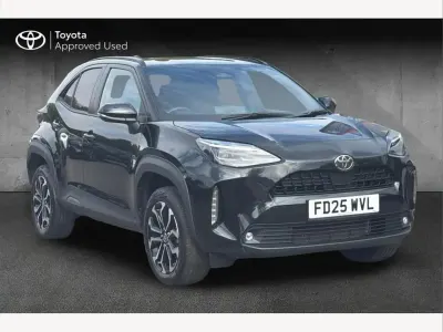 Used Toyota Yaris Cross Design 114 HP (83 kW) 2025 Black SUV